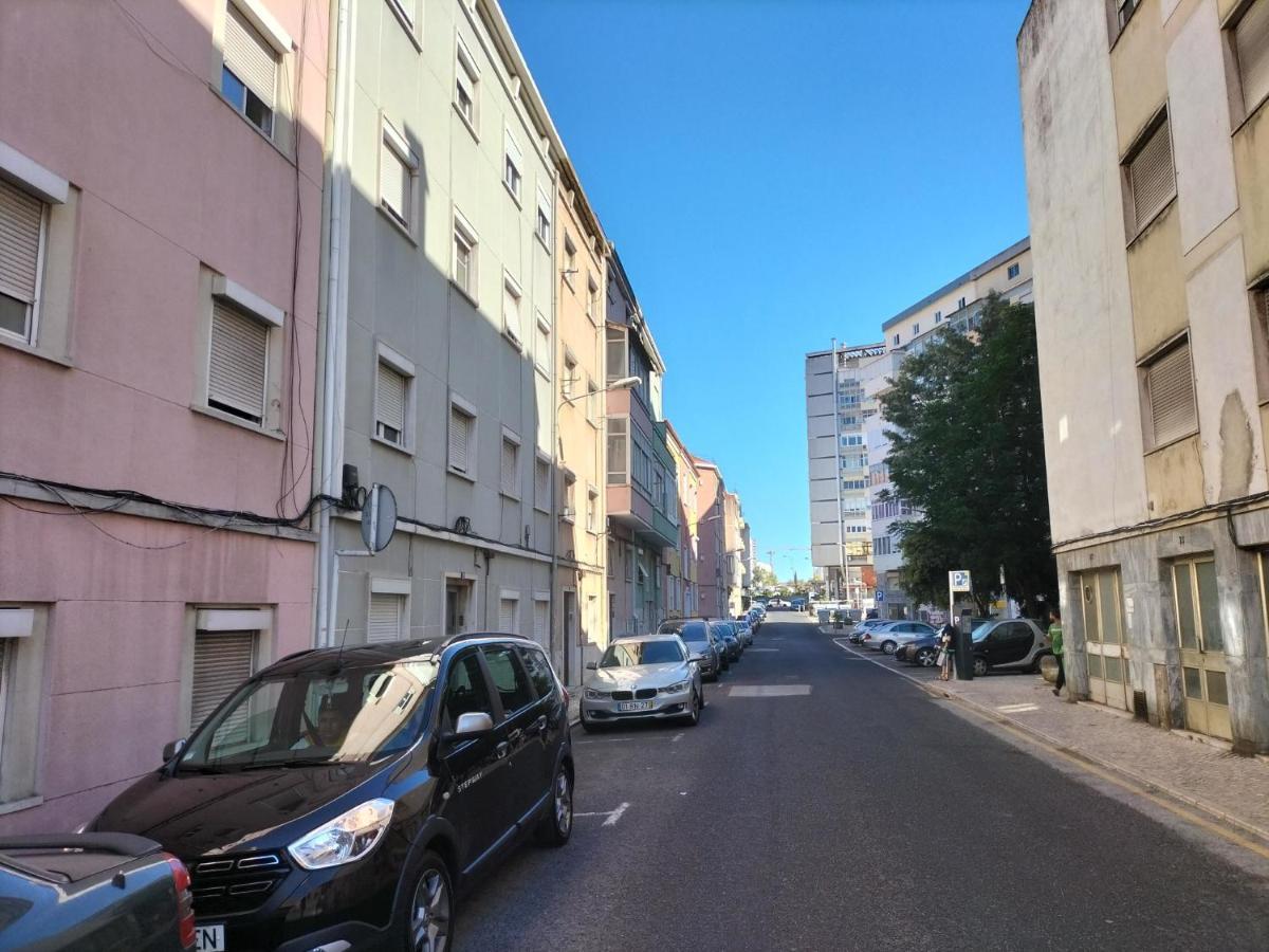 Lejlighed Terrace Flat Near River *