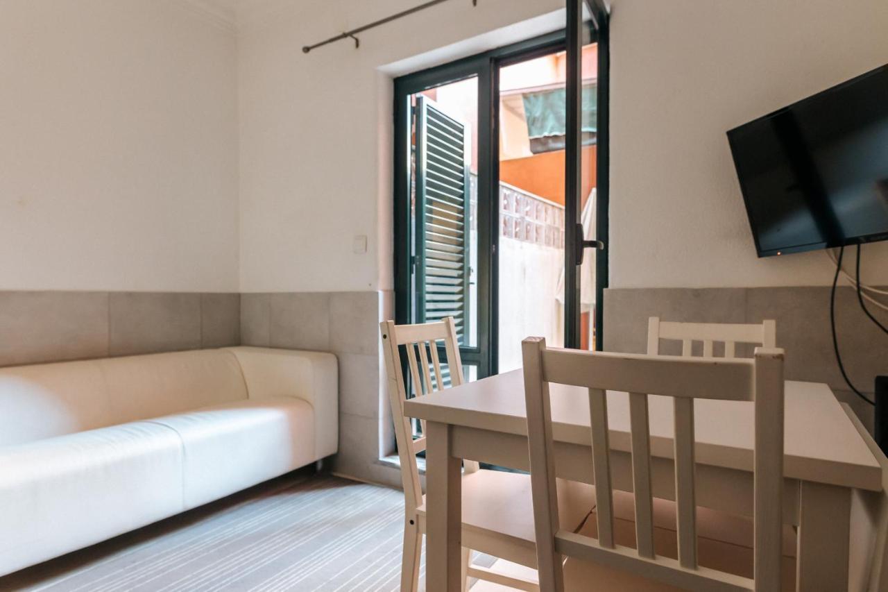 Lejlighed Terrace Flat Near River